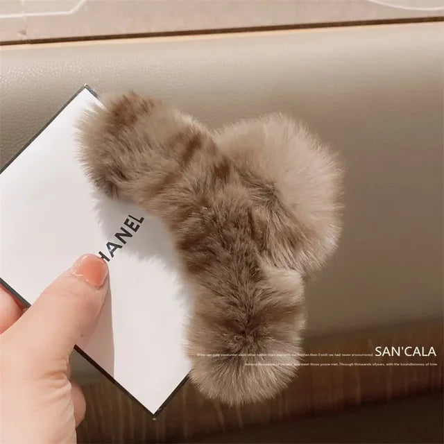 Winter Faux Fur Hair Claw Grab Clip Cute Plush Elegant Acrylic Large Hairpins Headwear for Women Girls Accessories 인기머리핀 Rudysgalaxy