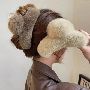 Winter Faux Fur Hair Claw Grab Clip Cute Plush Elegant Acrylic Large Hairpins Headwear for Women Girls Accessories 인기머리핀 Rudysgalaxy