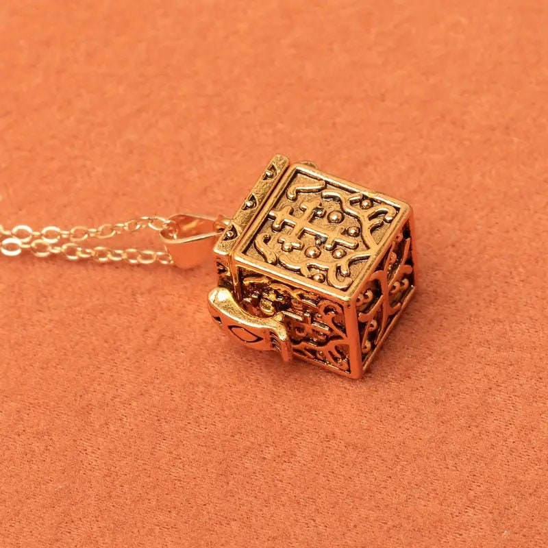 A Carved Openable Magic Box Pendant Necklace RudysGalaxy